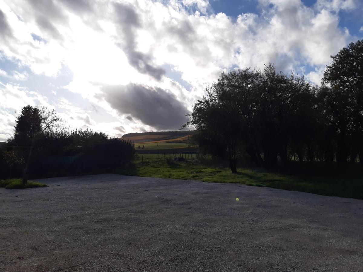 Au Vieux Puit Villa Polisy Dış mekan fotoğraf